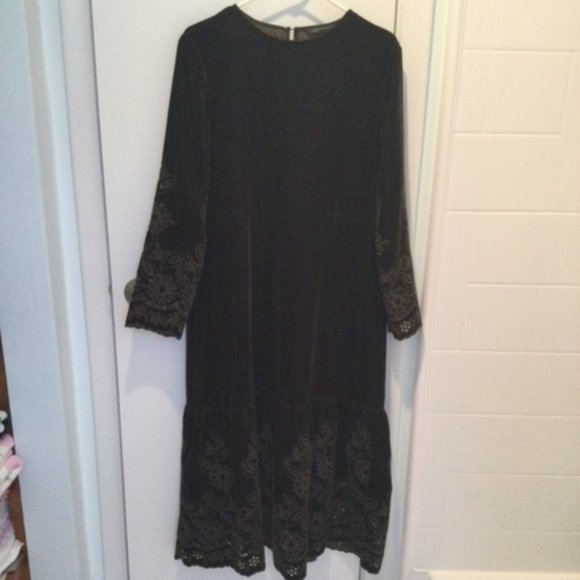 chinese dress ladies AW24-10/06-Ieva dress-Black velvet lace midi – whoopikids